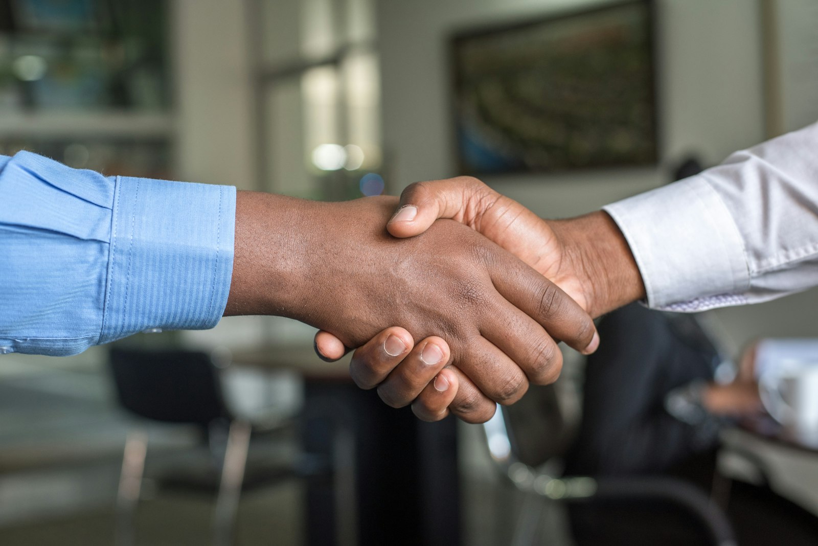 Une poignée de main, signe de confiance